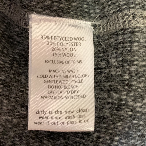 Toad & Co pullover. - Picture 5 of 10